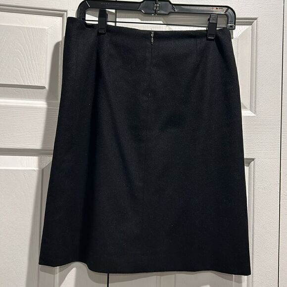 French Connection Black Wool/Cashmere Skirt, Size 6 - Picture 4 of 11